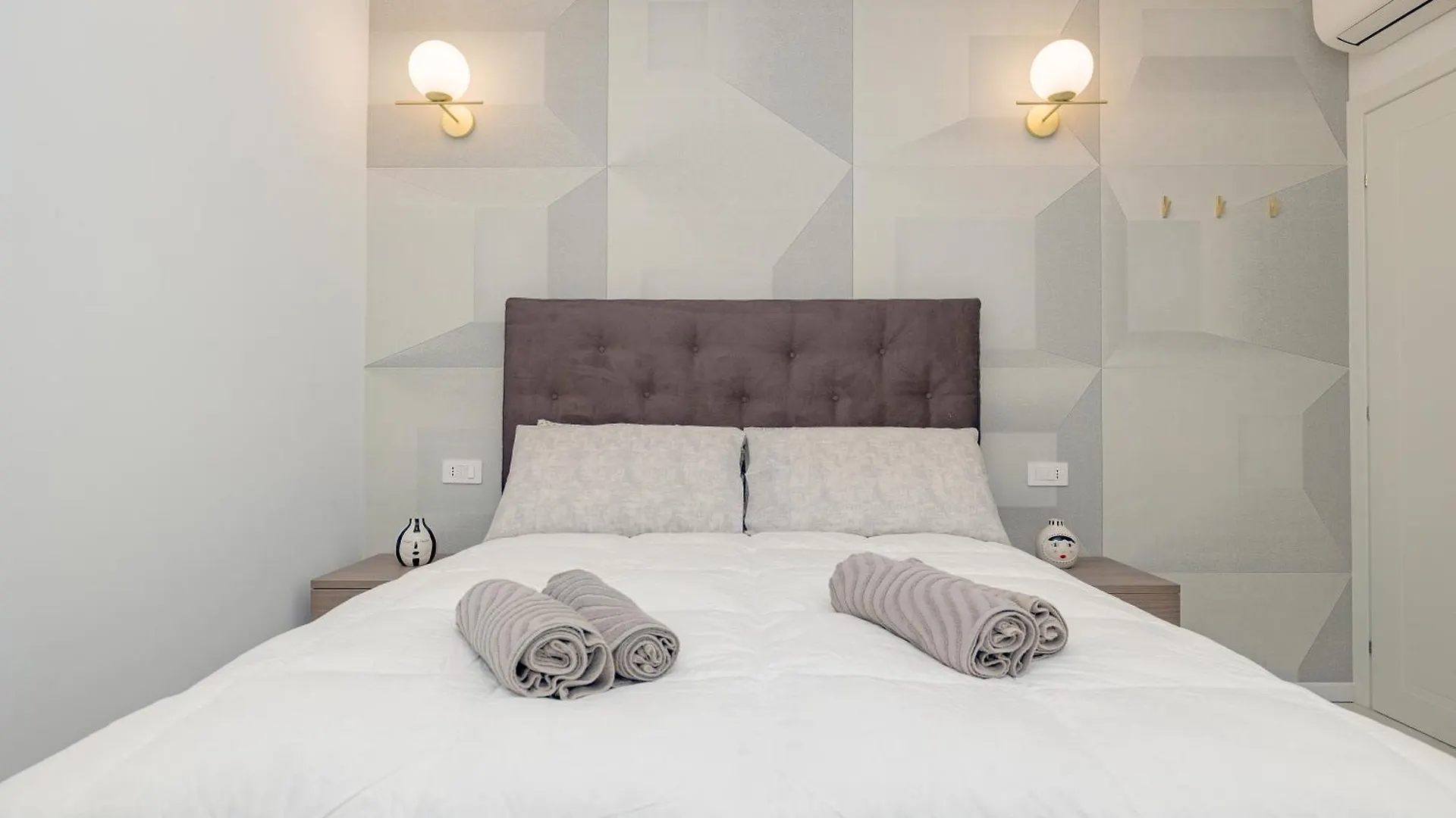 Apartment 1Co4 - Duomo - Luxurious And Central - Milan