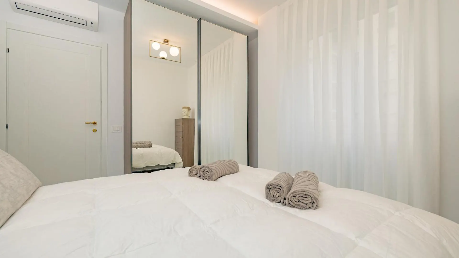 1Co4 - Duomo - Luxurious And Central - Milan 0*,  Italy