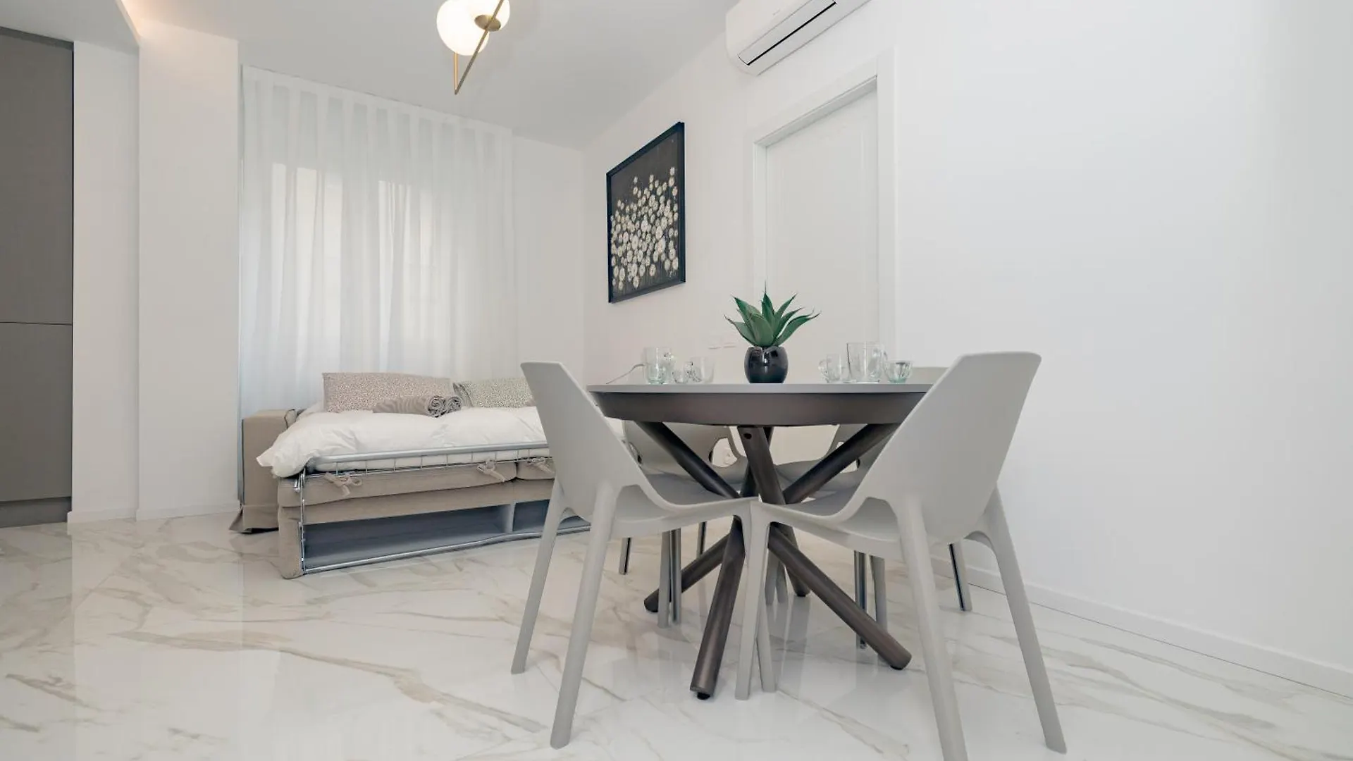 1Co4 - Duomo - Luxurious And Central - Milan Apartment