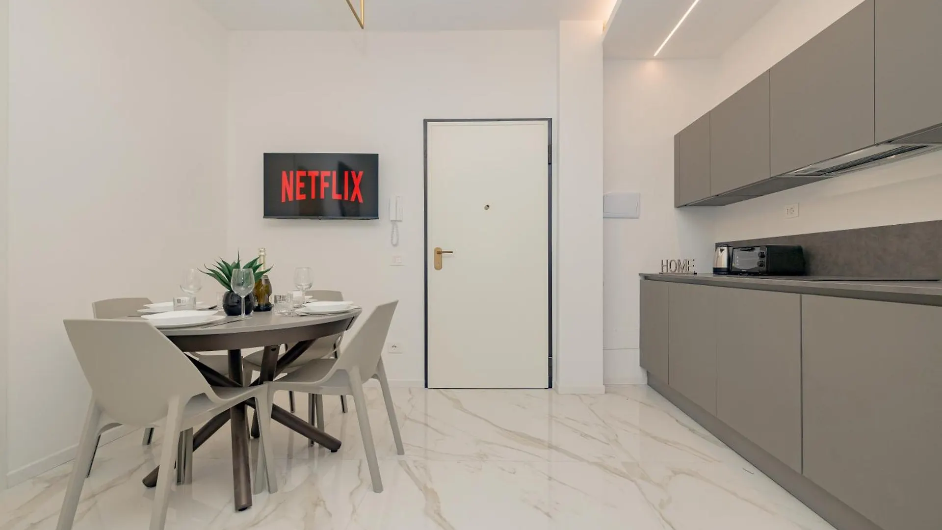 1Co4 - Duomo - Luxurious And Central - Milan Apartment