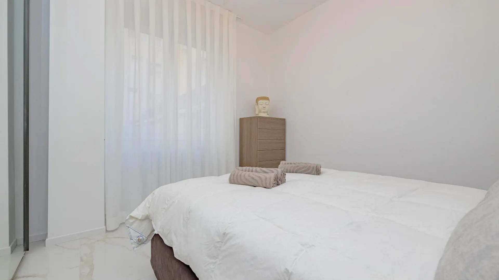 1Co4 - Duomo - Luxurious And Central - Milan Apartment