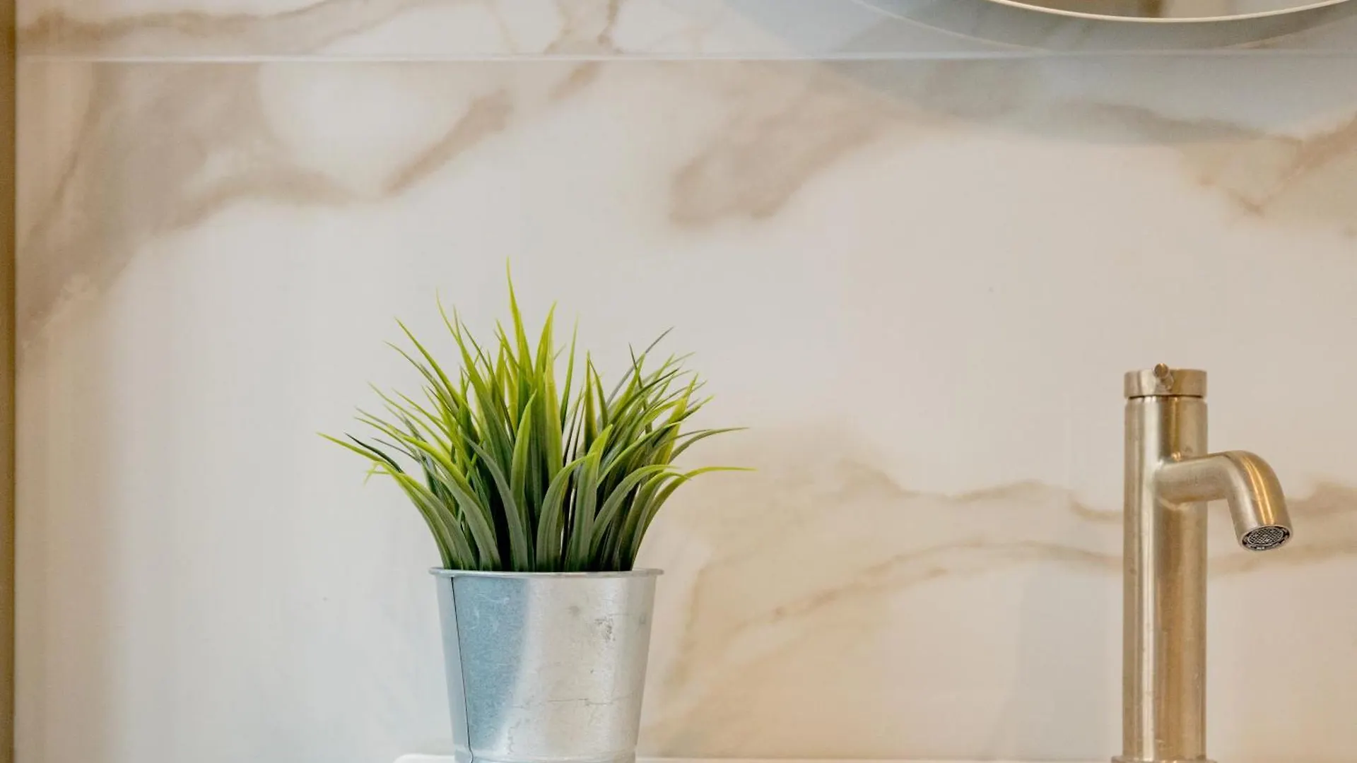 Apartment 1Co4 - Duomo - Luxurious And Central - Milan Italy